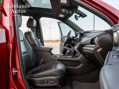 Used 2022 Chevrolet Traverse Premier image 13