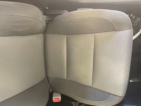 Used 2015 Toyota Corolla LE FWD image 12