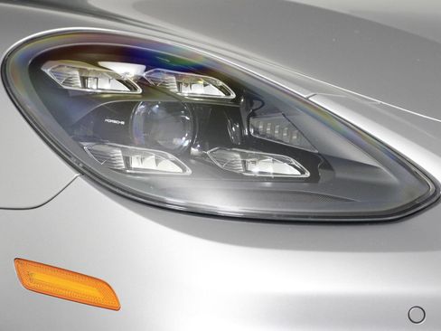 Certified 2023 Porsche Panamera GTS AWD/4WD image 28