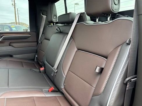 Used 2026 GMC Sierra 2500 Denali w/ Denali Reserve Package AWD/4WD image 18