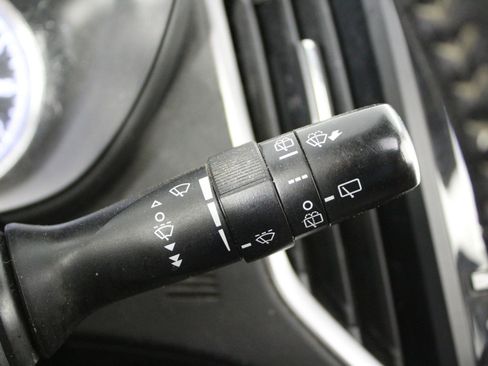 Used 2019 Subaru Forester Touring w/ Popular Package #3 image 32