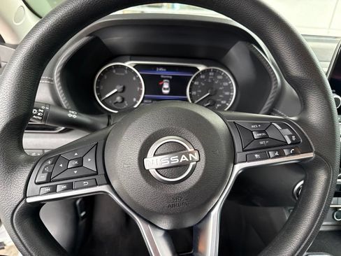 Used 2025 Nissan Sentra SV FWD image 16