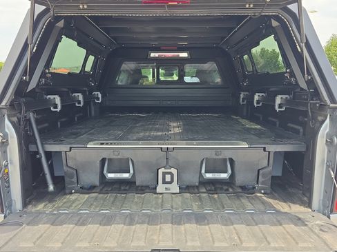 Used 2024 Chevrolet Silverado 2500 ZR2 w/ Technology Package AWD/4WD image 31