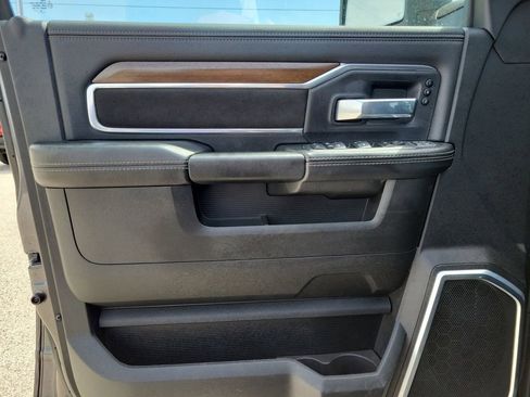 Used 2024 RAM 2500 Laramie AWD/4WD image 19