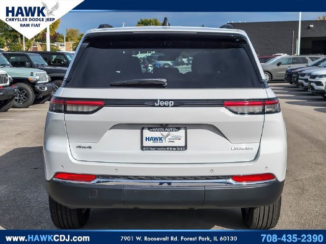 Certified 2025 Jeep Grand Cherokee Laredo X w/ Luxury Tech Group I AWD/4WD image 5