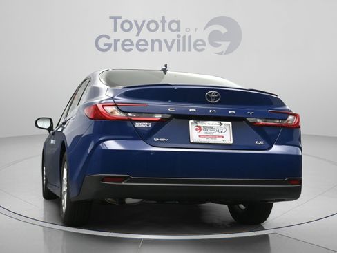 Used 2025 Toyota Camry LE w/ Convenience Package FWD image 10