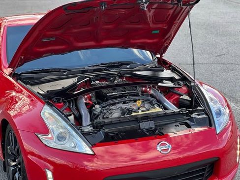 Used 2015 Nissan 370Z Touring image 30