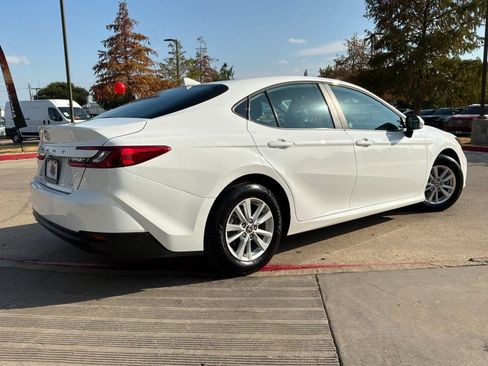 Used 2026 Toyota Camry LE FWD image 6