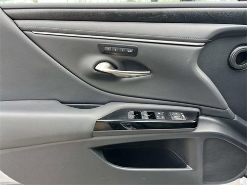 Used 2024 Lexus ES 350 w/ Premium Package image 27