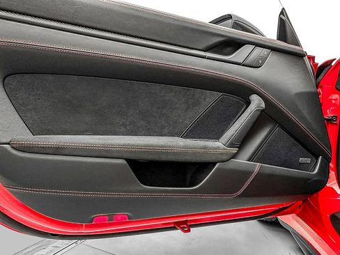 Used 2022 Porsche 911 GT3 RWD image 17