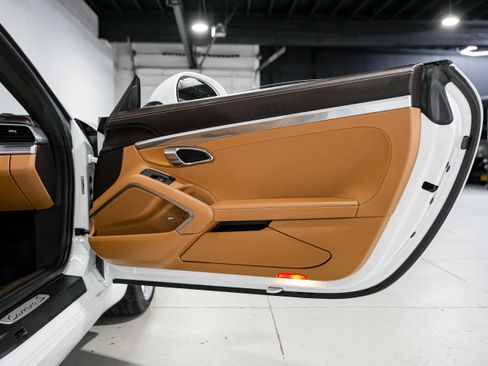 Used 2017 Porsche 911 Carrera S image 27