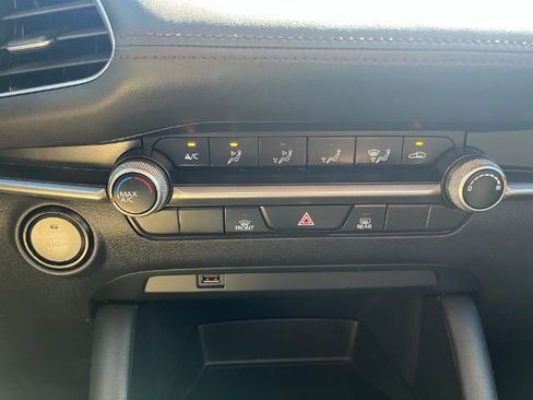 Used 2021 MAZDA MAZDA3 s FWD image 21