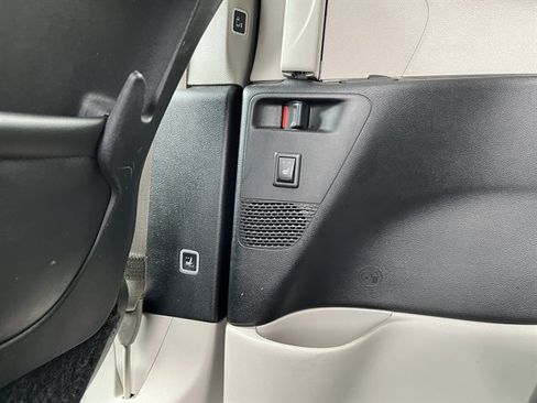 Used 2020 Chrysler Pacifica Touring-L Plus w/ Advanced Safetytec Group FWD image 33