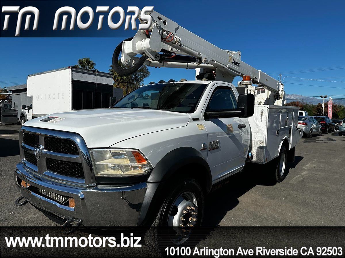 Used 2017 RAM 5500 Tradesman w/ Ambulance Prep Group RWD image 1