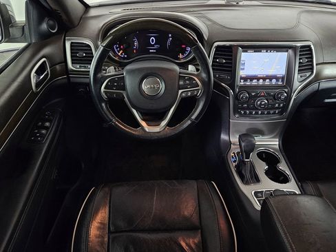 Used 2017 Jeep Grand Cherokee Overland w/ Jeep Active Safety Group image 7