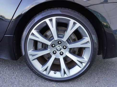 Used 2012 Jaguar XJ Supercharged RWD image 27