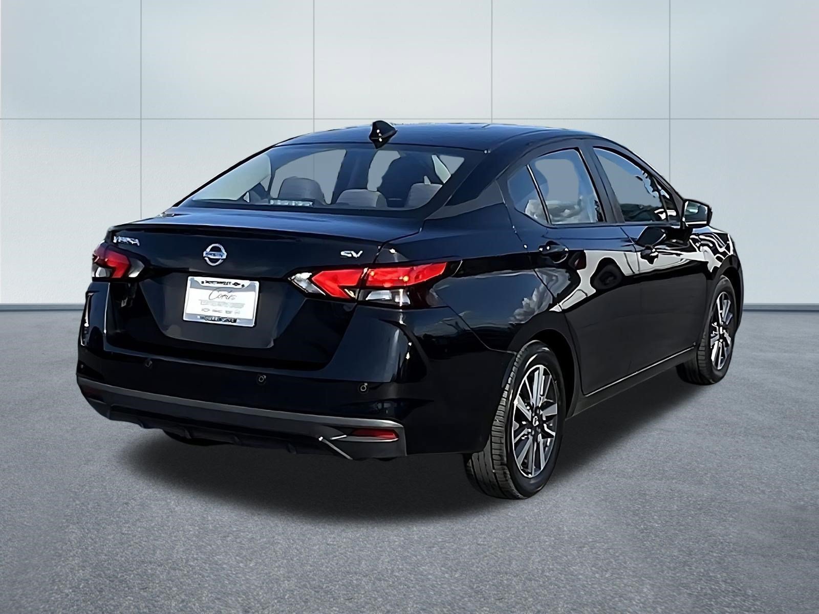 Used 2021 Nissan Versa SV FWD image 6