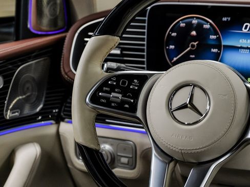 Used 2022 Mercedes-Benz Maybach GLS 600 4MATIC image 26