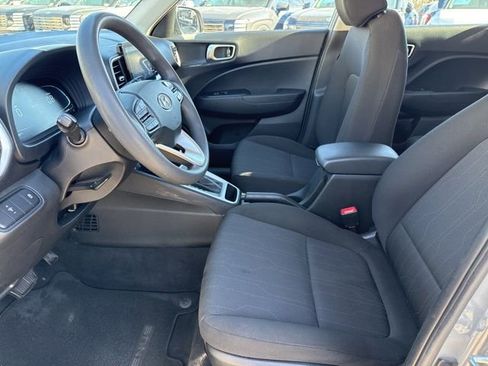 Certified 2023 Hyundai Venue SE w/ Cargo Package image 19