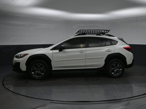 Used 2022 Subaru Crosstrek 2.5i Sport w/ Moonroof Package image 4