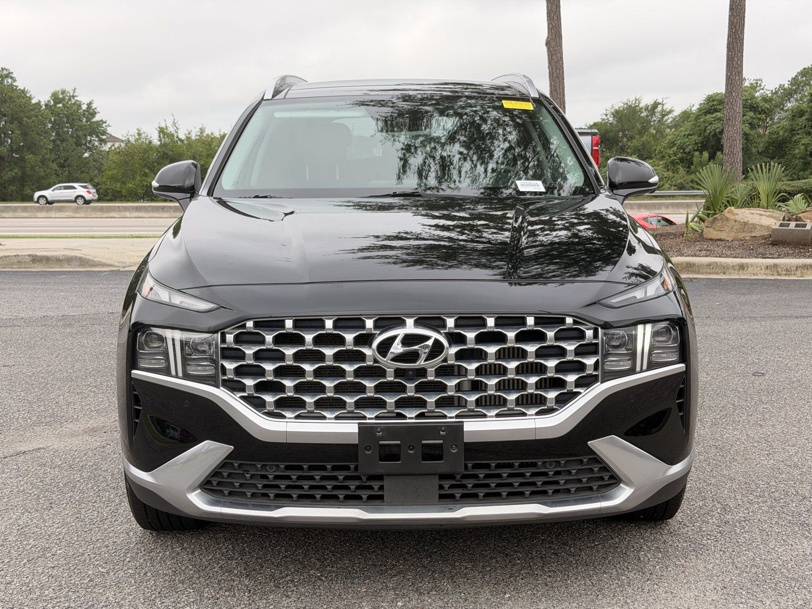 Used 2022 Hyundai Santa Fe Limited w/ Cargo Package FWD image 6
