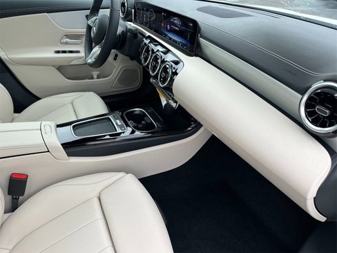 New 2025 Mercedes-Benz CLA 250 image 16