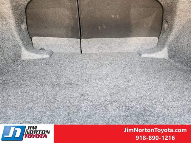 Used 2026 Toyota Corolla LE FWD image 31