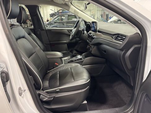 Used 2023 Ford Escape Active image 3