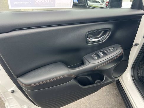 Certified 2024 Honda HR-V Sport image 6