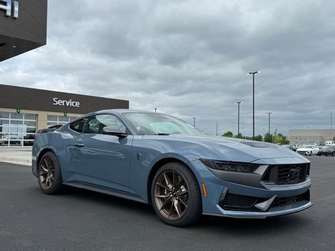 Used 2025 Ford Mustang Dark Horse RWD image 3