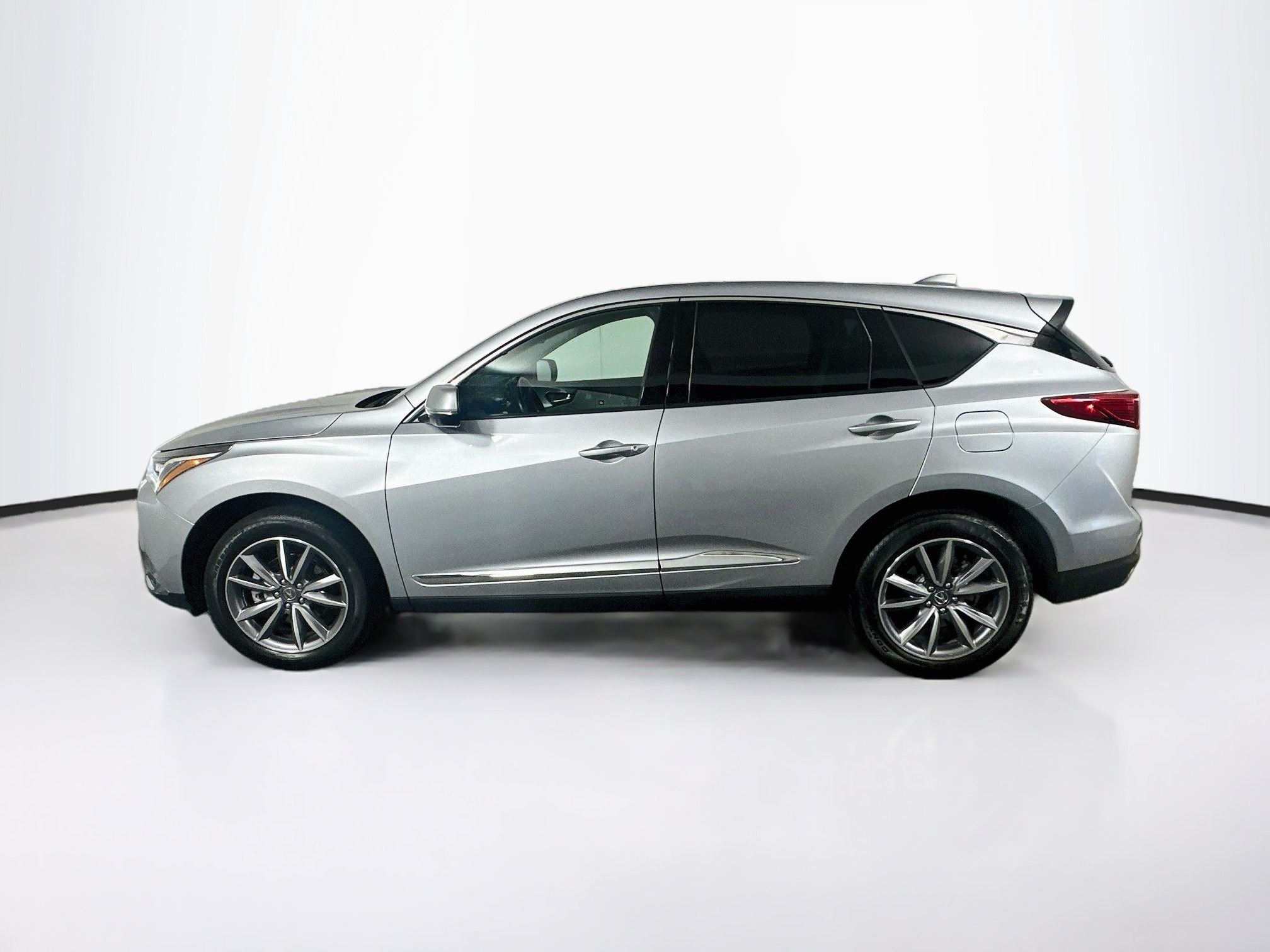 Used 2023 Acura RDX w/ Technology Package FWD image 4