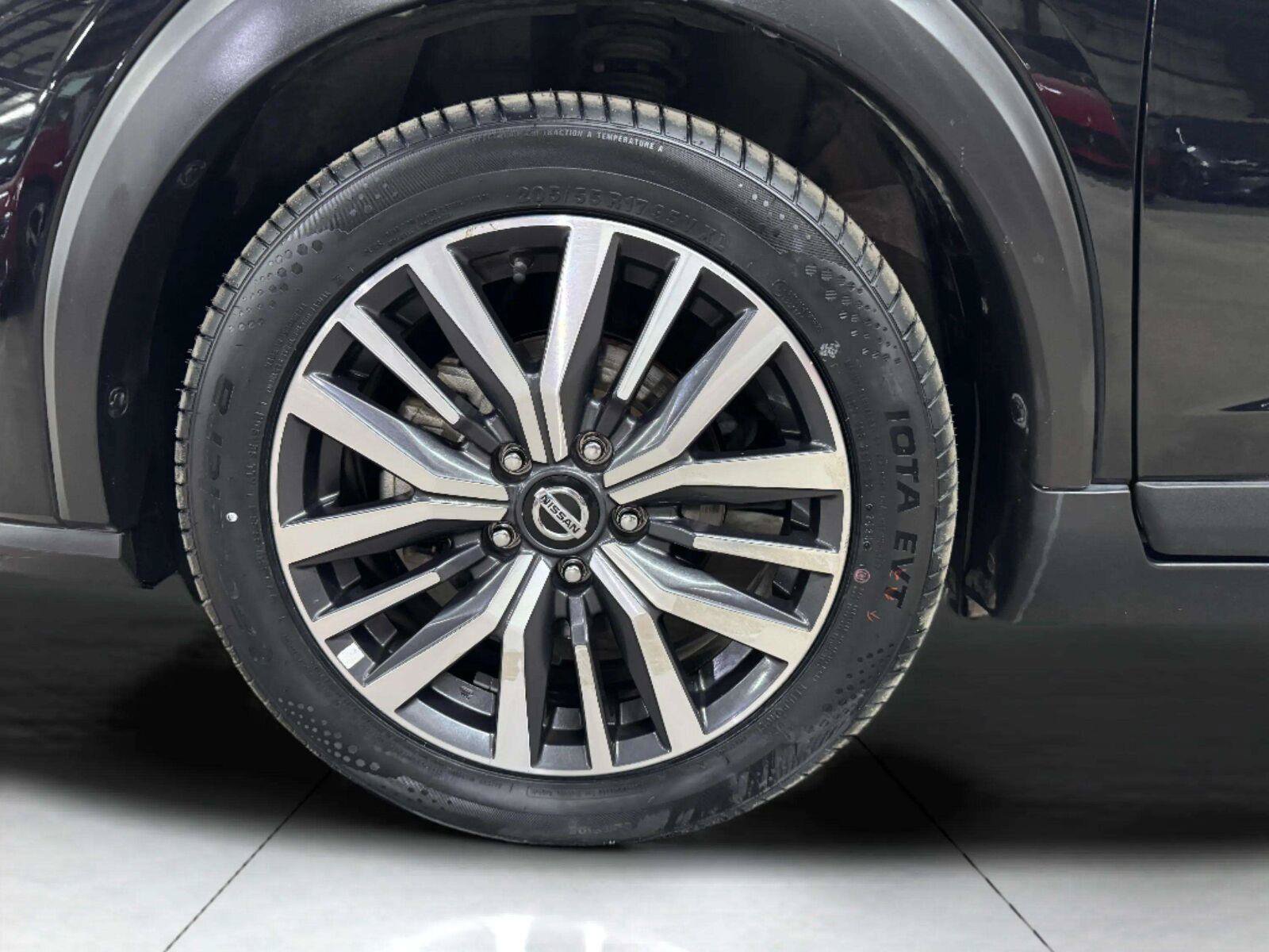 Used 2021 Nissan Kicks SV FWD image 37