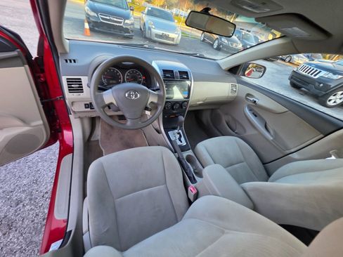 Used 2010 Toyota Corolla LE FWD image 14