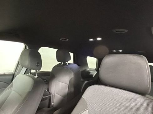 Used 2022 Chevrolet Traverse LT FWD image 13