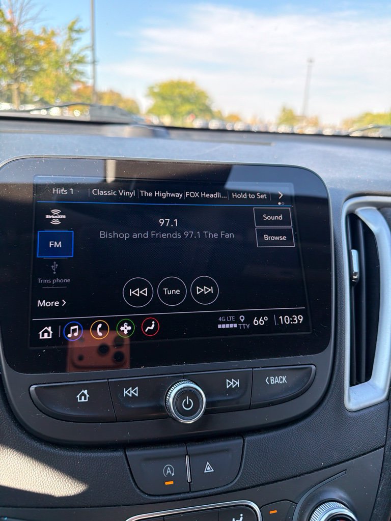 Used 2023 Chevrolet Malibu LT FWD image 19