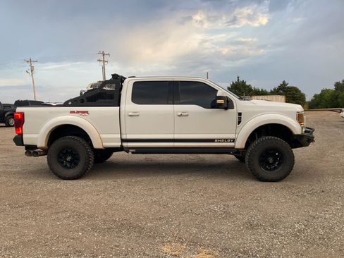 Used 2021 Ford F250 Lariat w/ Lariat Ultimate Package AWD/4WD image 9
