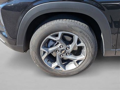 Used 2024 Chevrolet Trax LT w/ Driver Confidence Package image 15