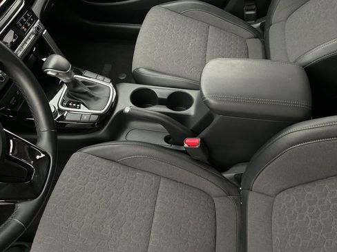 Used 2025 Kia Seltos S image 33
