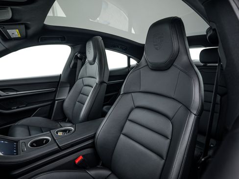 Certified 2025 Porsche Taycan 4S image 15