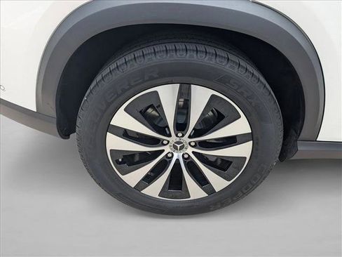 Used 2025 Mercedes-Benz GLE 350 4MATIC image 25