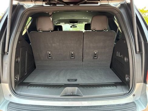Used 2023 Chevrolet Tahoe LT w/ Luxury Package AWD/4WD image 7