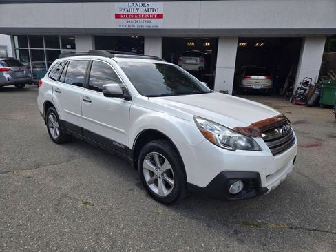Used 2013 Subaru Outback 3.6R Limited image 34