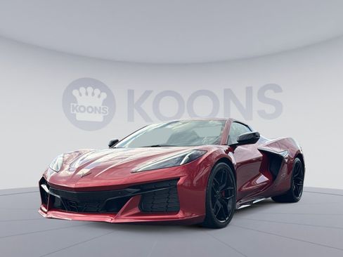 Used 2025 Chevrolet Corvette Z06 image 1