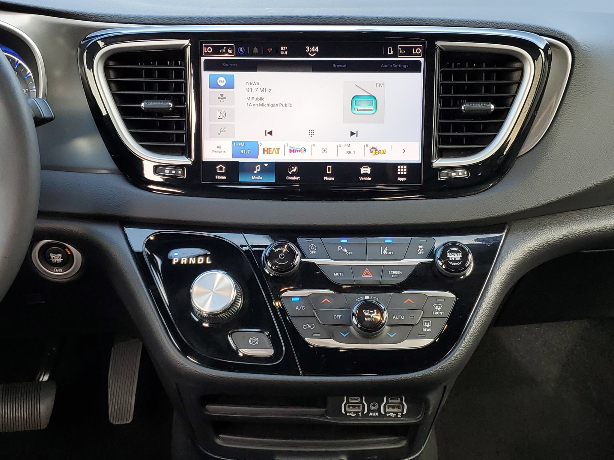 Used 2025 Chrysler Pacifica Select FWD image 27