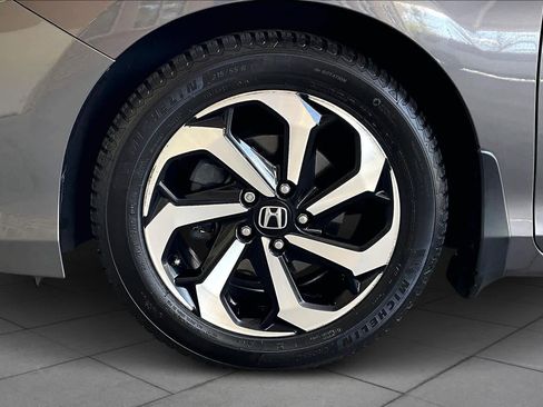 Used 2017 Honda Accord EX-L image 11