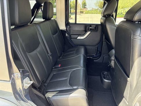 Used 2017 Jeep Wrangler Unlimited Sahara w/ Quick Order Package 24E Chief AWD/4WD image 14