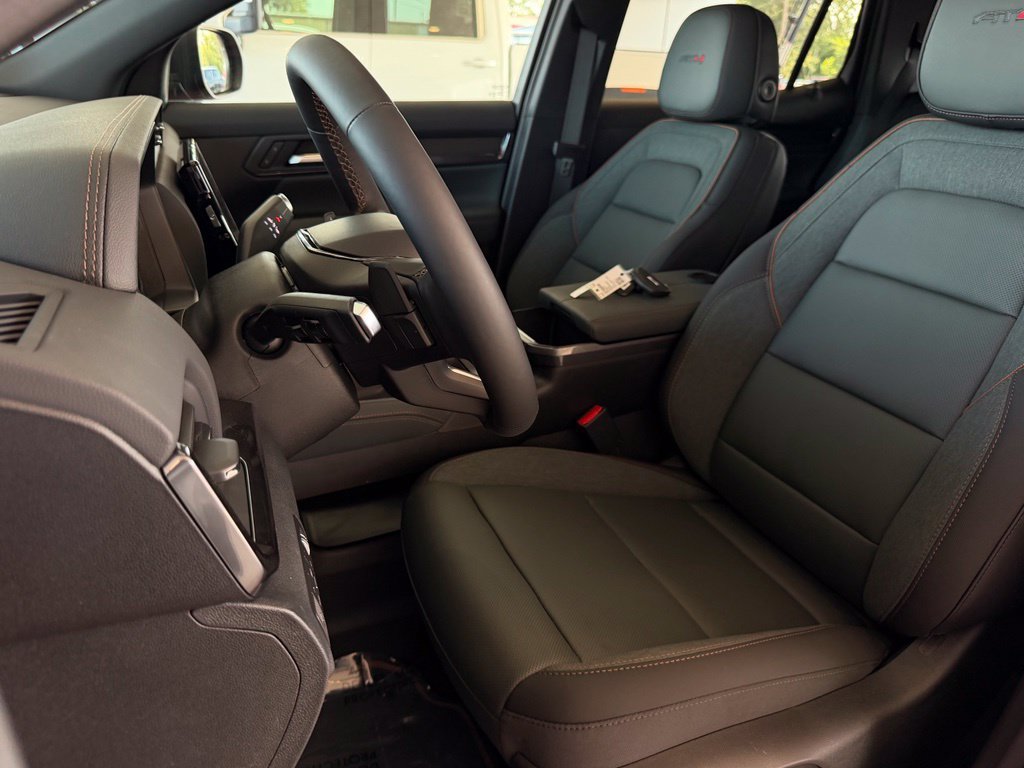 Used 2027 GMC Terrain AT4 w/ Convenience Package III AWD/4WD image 15