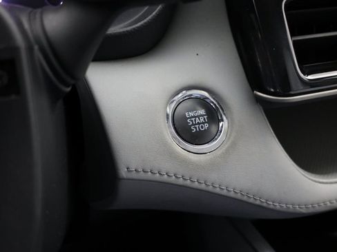 Used 2023 Toyota Highlander LE image 17