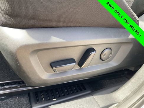 Used 2023 Nissan Rogue SV image 27