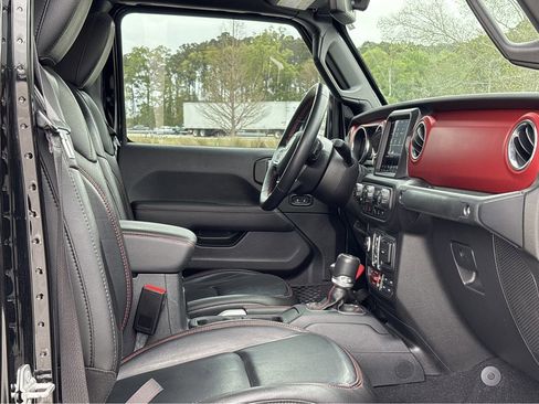 Used 2021 Jeep Gladiator Rubicon image 9